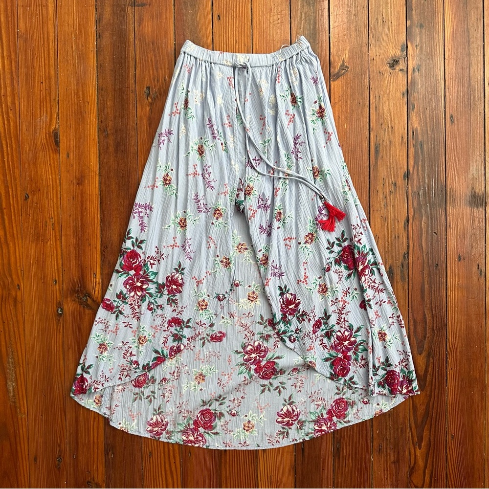 Angie pale blue floral print open maxi skort Small